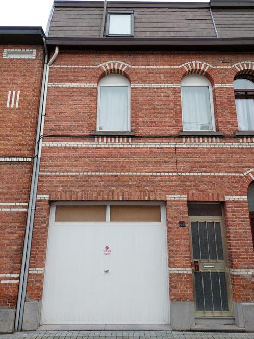 Gesloten centraal gelegen huis, Immo, Huizen en Appartementen te koop, Provincie Oost-Vlaanderen, tot 200 m², Tussenwoning, Verkoop zonder makelaar