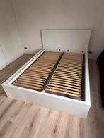 Tweepersoonsbed, Huis en Inrichting, Slaapkamer | Bedden, Ophalen, Wit, 140 cm, Zo goed als nieuw