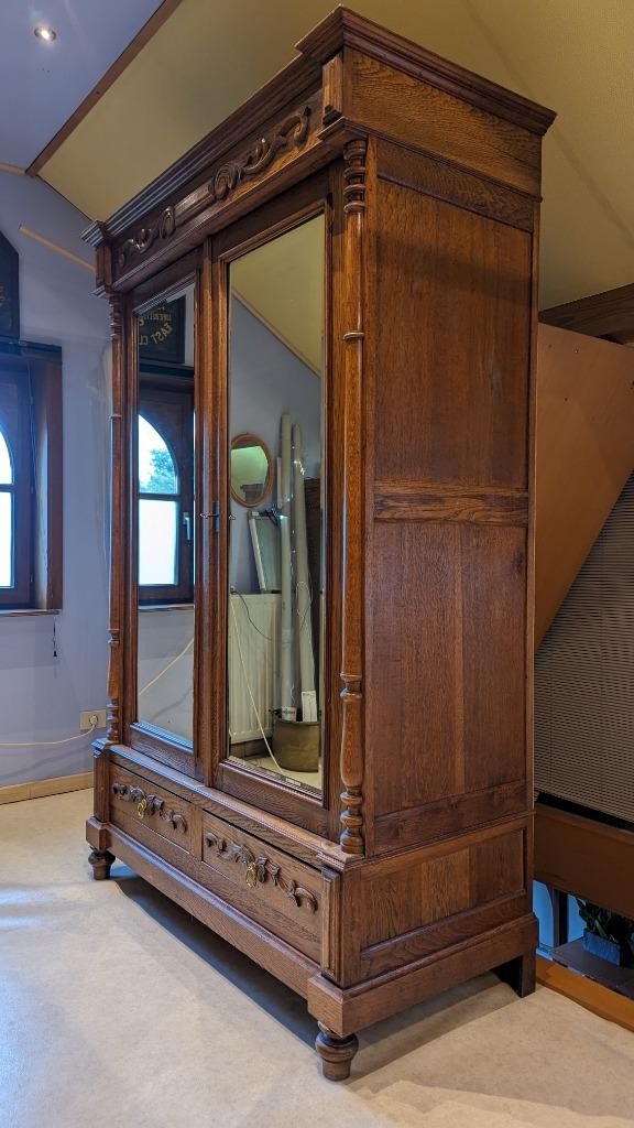 Antieke vintage kleerkast met spiegels, Ophalen