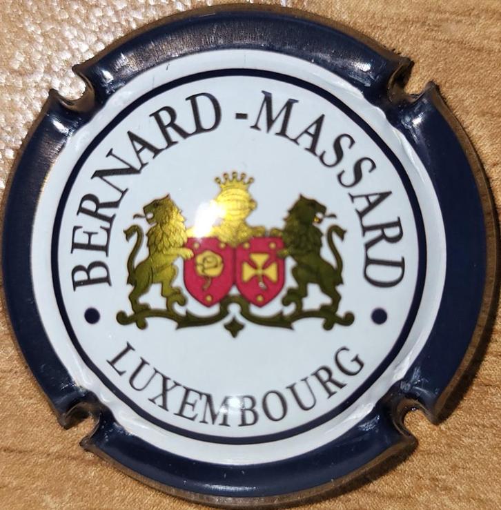 Crémant Luxembourg capsule B. MASSARD blauw & wit nr. 24, Verzamelen, Wijnen, Nieuw, Witte wijn, Overige gebieden, Ophalen of Verzenden