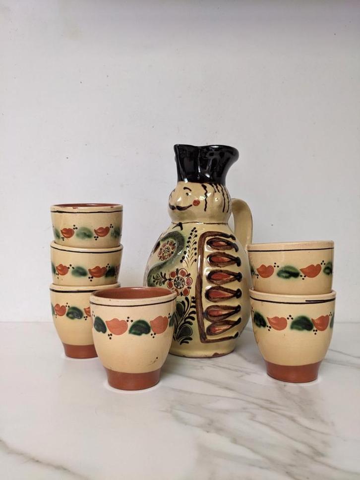 Vintage Hongaarse wijnset, Huis en Inrichting, Keuken | Servies, Compleet servies, Aardewerk, Ophalen