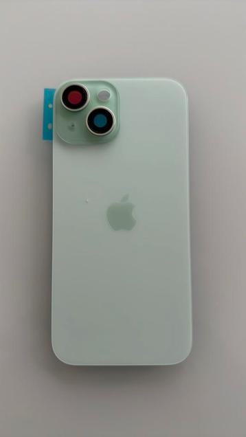 iPhone 15 verre arrière vert