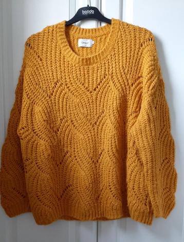 Te koop: Leuke gele trui met ajoursteek van "Only", M beschikbaar voor biedingen