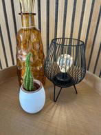 Moderne zwarte tafellamp met LED-lichtjes, Huis en Inrichting, Lampen | Tafellampen, Ophalen of Verzenden, Zo goed als nieuw, X