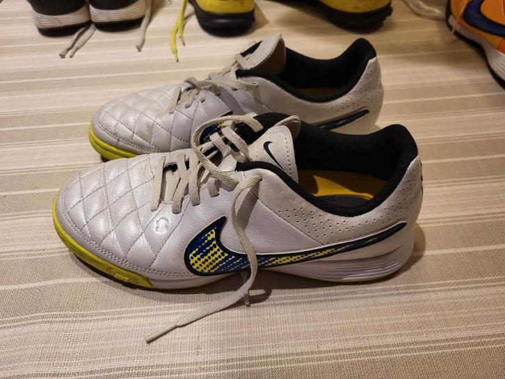 6 paar Nike Tiempo, Sport en Fitness, Voetbal, Zo goed als nieuw, Ophalen