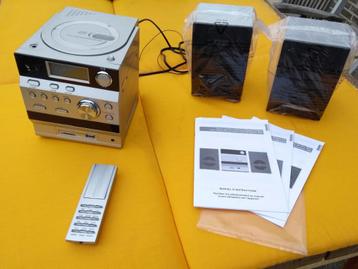 Stereoketen Radio CD MP3 USB Zilverkleurig in nieuwstaat  beschikbaar voor biedingen