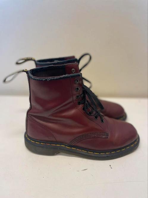 Dr. Martens original 1460 boots maat 42, Kleding | Dames, Schoenen, Gedragen, Lage of Enkellaarzen, Rood, Ophalen of Verzenden