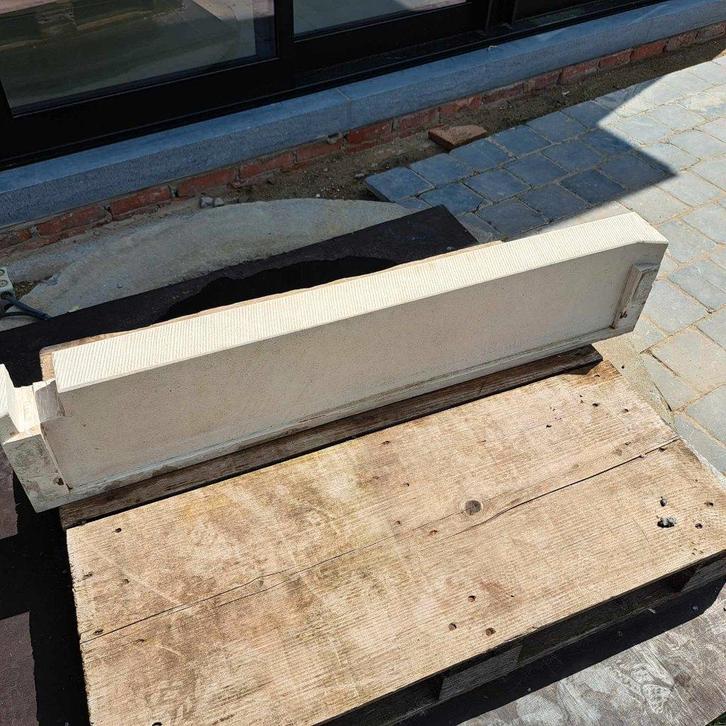 Tablet vensterbank (witsteen) met ontbrekend stuk, Bricolage & Construction, Plinthes & Finitions, Utilisé, Rebords de fenêtre