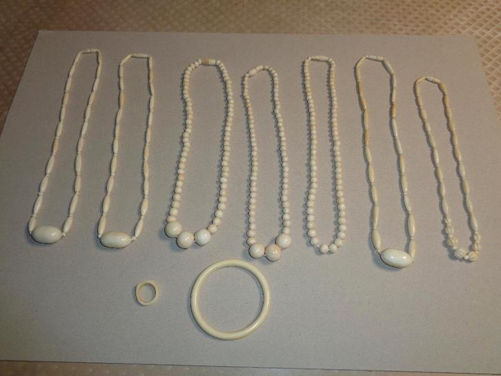 halsketting 7 stuks  een ring en een armband, Handtassen en Accessoires, Kettingen, Nieuw, Overige materialen, Wit, Ophalen of Verzenden