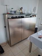 Moderne kast en tafel, Ophalen, Zo goed als nieuw