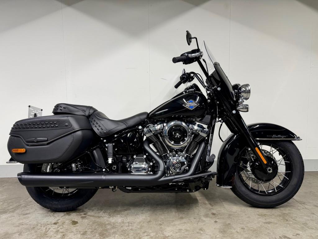 Harley-Davidson SOFTAIL FLHC HERITAGE CLASSIC, Via Galileo Galilei 1
30033   Noale, IT, Plus de 35 kW, Nfopiaggiogroup@piaggio.com