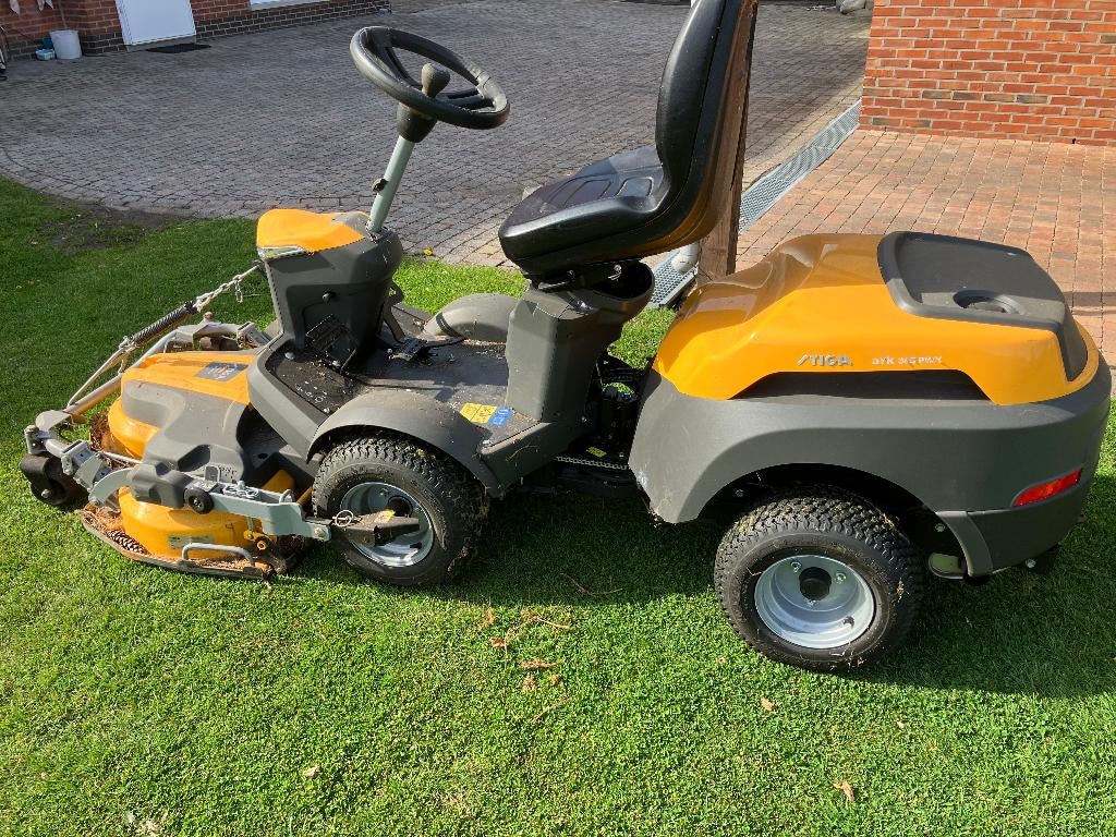 Grasmaaier Stiga 4x4 park 345PWX met combi 100Q lus, Tuin en Terras, Grasmaaiers, Ophalen, Zo goed als nieuw, 50 cm of meer, Opvangbak