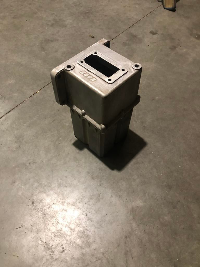 Olietank voor handmatige kipper, Ophalen, Zo goed als nieuw