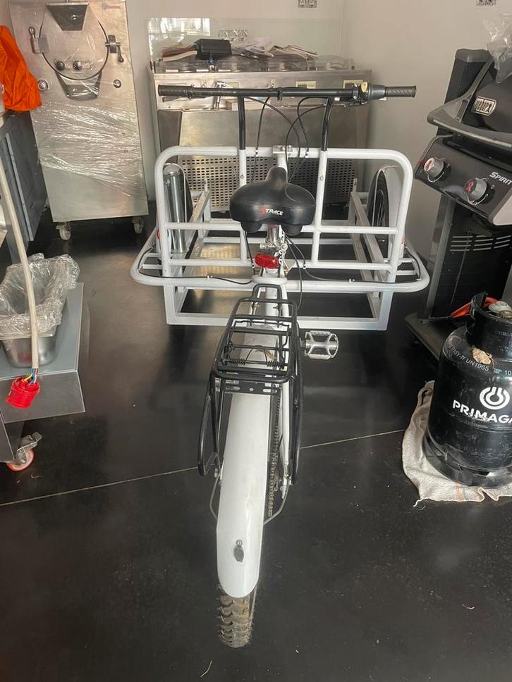 Velo cargo état neuf !, Fietsen en Brommers, Fietsen | Dames | Omafietsen, Zo goed als nieuw, Versnellingen, Ophalen