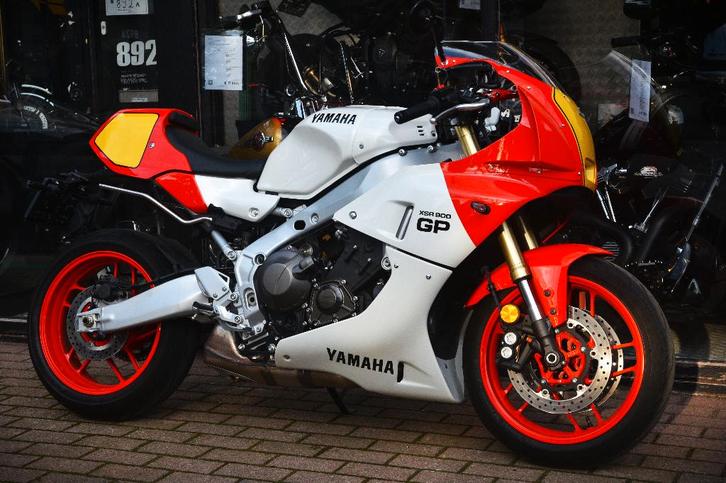 YAMAHA XSR900 GP ***MOTOVERTE.BE***, Motos, Motos | Yamaha, Entreprise, Sport, 3 cylindres, Poignées chauffantes, Enlèvement