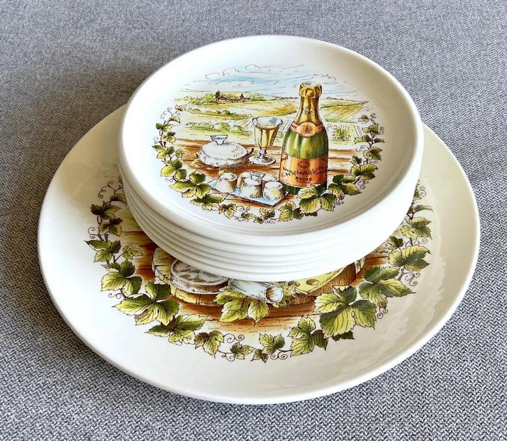 6 Assiettes à Fromage + 1 Plat "BOCH" (Non estampillé)  NEUF, Maison & Meubles, Cuisine | Vaisselle, Neuf, Assiettes(s), Autres styles