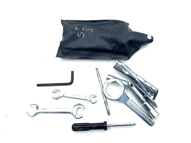 GEREEDSCHAPSET GSX 1300 B-king 2007-2011 (B KING GSX1300), Motoren, Onderdelen | Overige, Gebruikt
