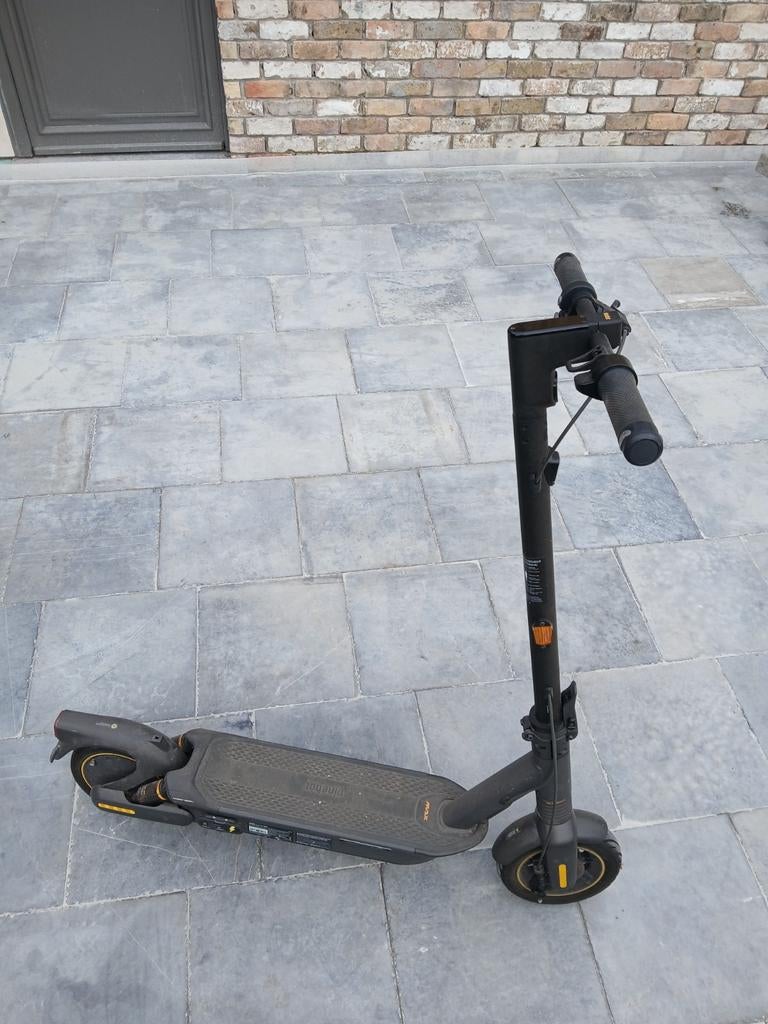 Step Ninebot max g2, Fietsen en Brommers, Steps, Ophalen