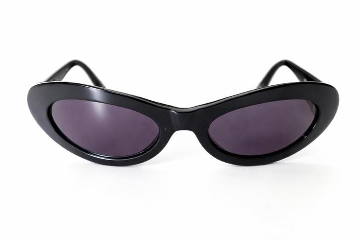 Chanel zonnebril 5007 zwart origineel  zeer nette staat, Handtassen en Accessoires, Zonnebrillen en Brillen | Dames, Zonnebril