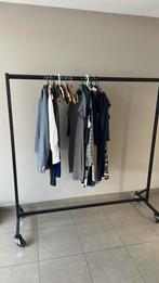 Stevig kwalitatief kledingrek, Ophalen, Gebruikt