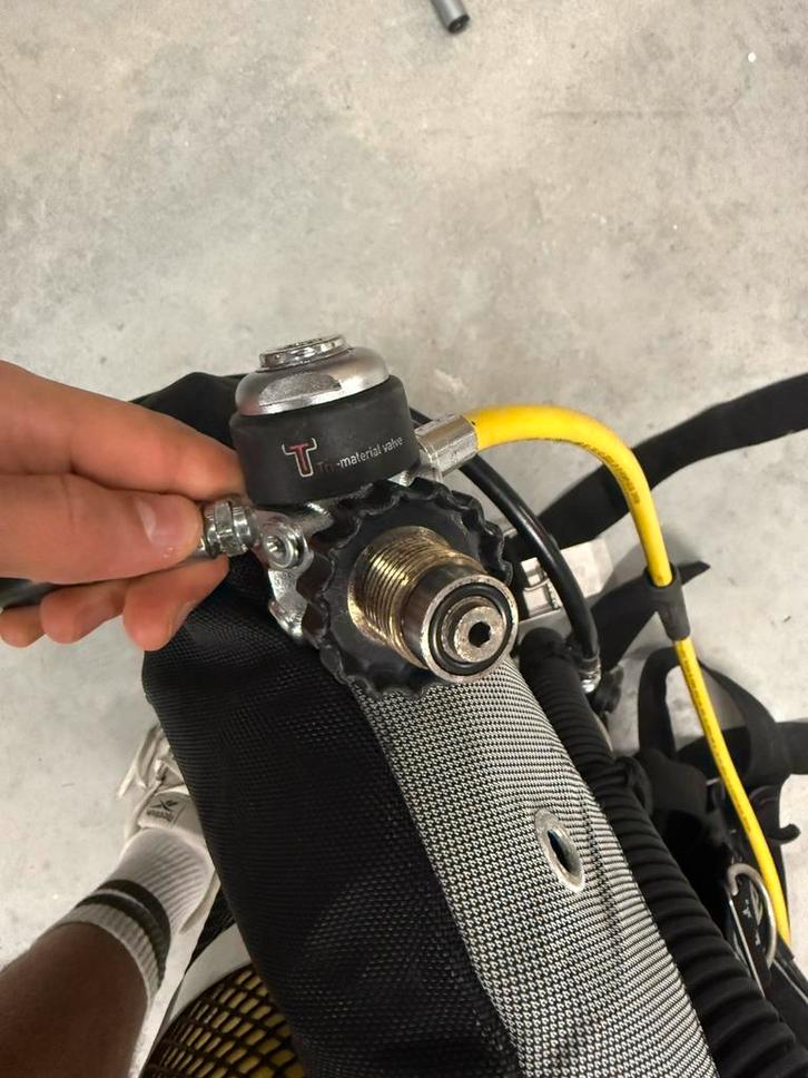 Duikuitrusting (ontspanners, flessen en jacket), Watersport en Boten, Duiken, Ophalen