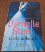 De bruidsjurk / Danielle Steel, Ophalen, Gelezen, Danielle Steel