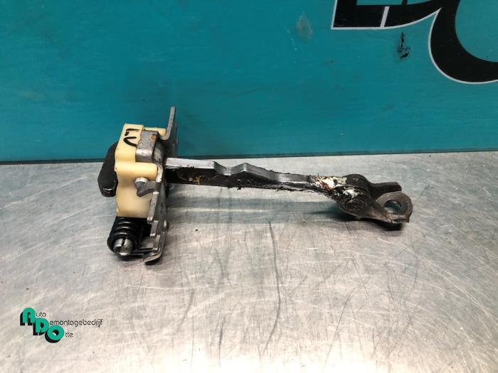 Deurvanger 2Deurs links van een Renault Twingo (Twingo 07-), Auto-onderdelen, Carrosserie, Renault, Gebruikt, 3 maanden garantie