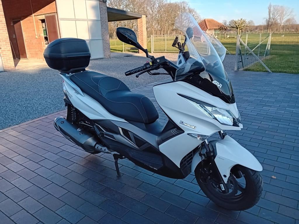 scooter kawasaki j 300 wit