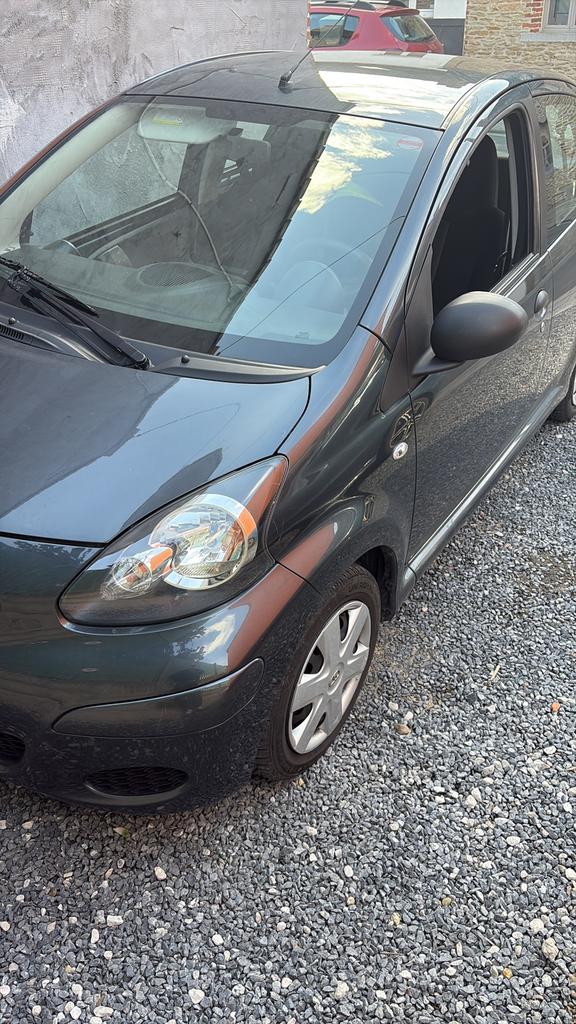 Toyota aygo tres bon etat faible km, Autos, Achat, Particulier, Aygo, Essence