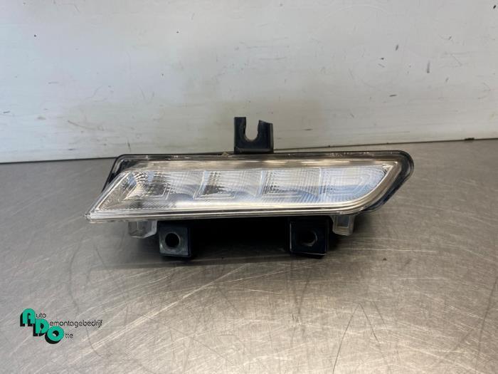 Veilleuse gauche d'un Renault Clio (Clio 4 12-), Autos : Pièces & Accessoires, Éclairage, Renault, Utilisé, 3 mois de garantie