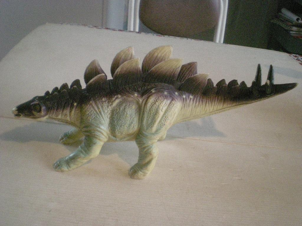 harde dino, 30 cm, Enlèvement ou Envoi, Comme neuf