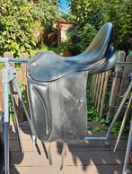 Roland zadel 17", Dieren en Toebehoren, Paarden en Pony's | Hoofdstellen en Tuigage, Ophalen of Verzenden, Gebruikt, Dressuur