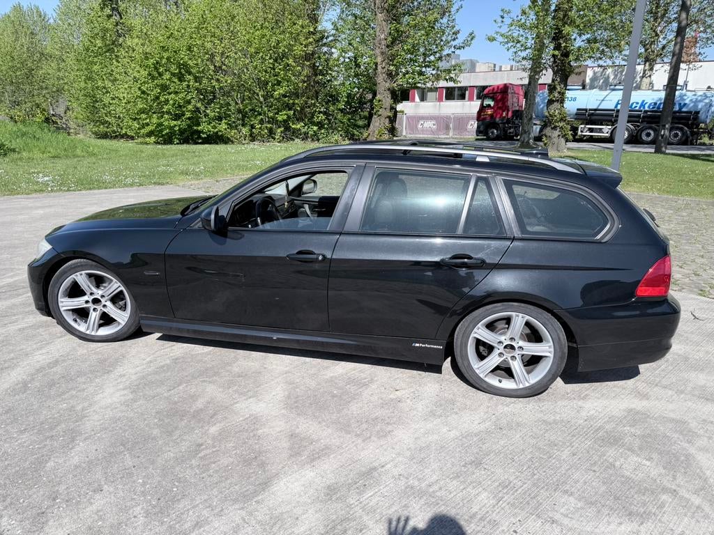 Te koop bmw E91 320d euro 5, Autos, BMW, Cuir, Euro 5, Achat, Noir