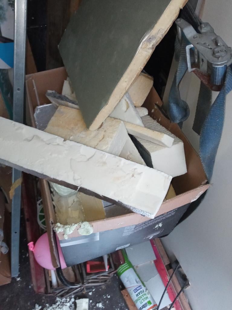 Allerlei isolatie materiaal overschot, Ophalen