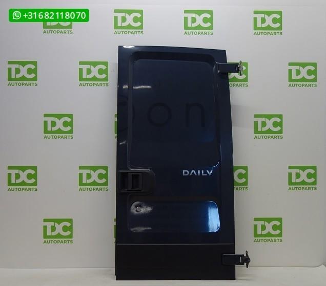 Iveco Daily ('99-'14) Achterdeur rechts dicht donkergrijs H1, Auto-onderdelen, Carrosserie, Deur, Achter, Rechts, Gebruikt, Ophalen of Verzenden