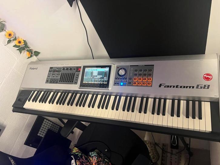 Fantom G8 Roland - Synthesizer - Workstation, Muziek en Instrumenten, Keyboards, Zo goed als nieuw, Roland, Ophalen