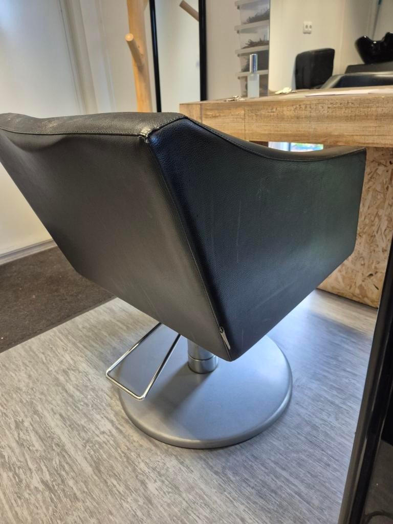 Kapper stoel zwart, Ophalen