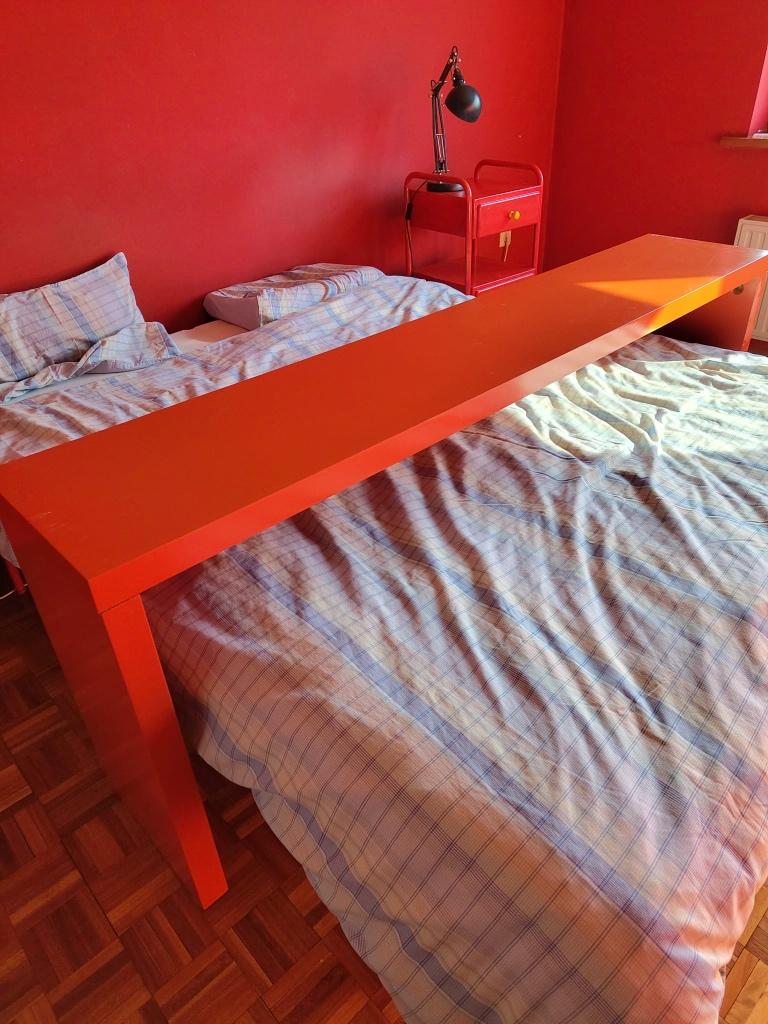 Bedtafel, Enlèvement, Comme neuf