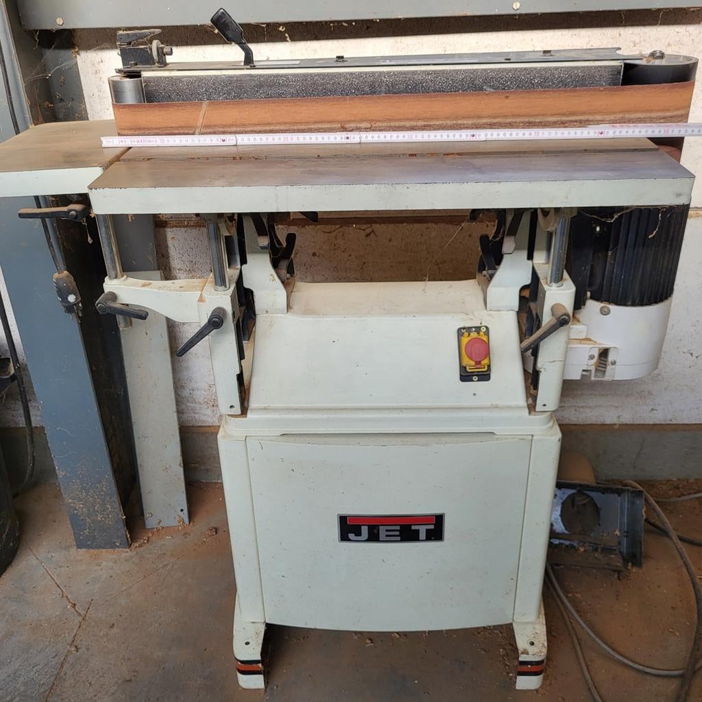 Petite ponceuse à bande, Enlèvement