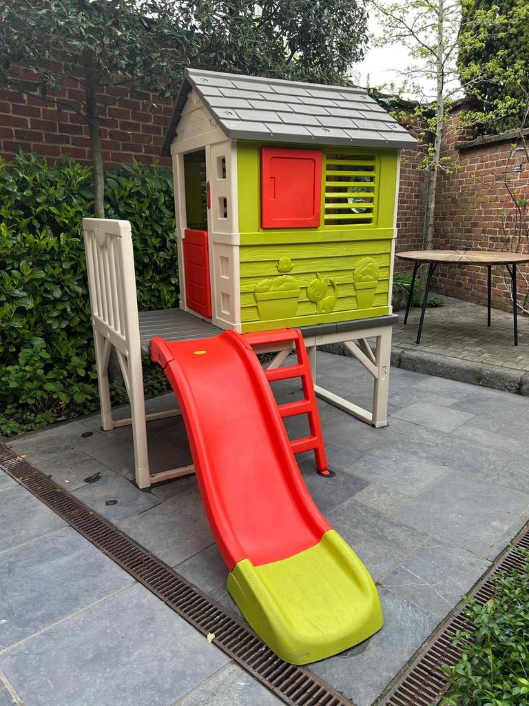 Smoby speelhuisje met glijbaan, Kinderen en Baby's, Speelgoed | Buiten | Speelhuisjes, Ophalen, Gebruikt, Kunststof