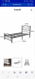 Bed met matras, Huis en Inrichting, Slaapkamer | Bedden, Ophalen