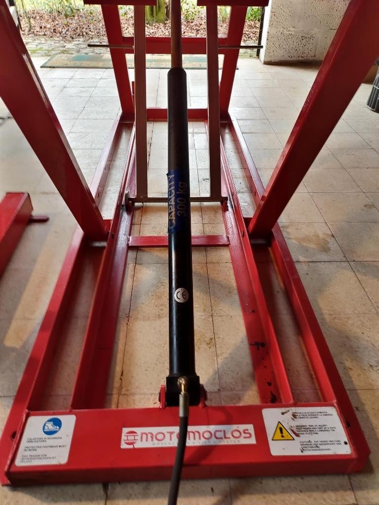 Motohefbrug, Enlèvement