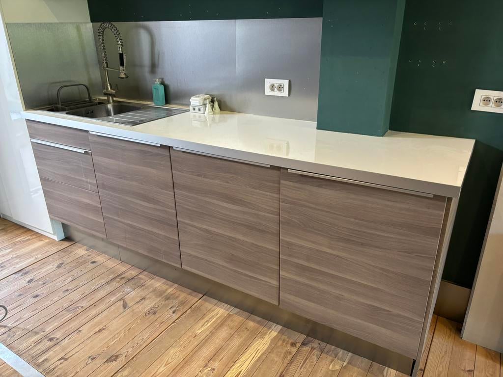 Cuisine + appareils, Enlèvement, Comme neuf