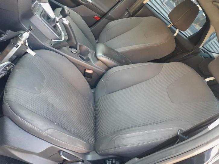 SIEGE AVANT GAUCHE Ford Focus 3 (01-2010/12-2019), Autos : Pièces & Accessoires, Habitacle & Garnissage, Ford, Utilisé