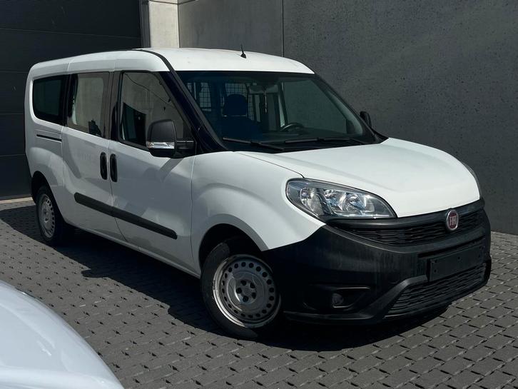 Fiat Doblo Maxi Euro 6 1.3jtd 2017 82 000 km, Autos, Camionnettes & Utilitaires, Entreprise, Achat, ABS, Airbags, Ordinateur de bord