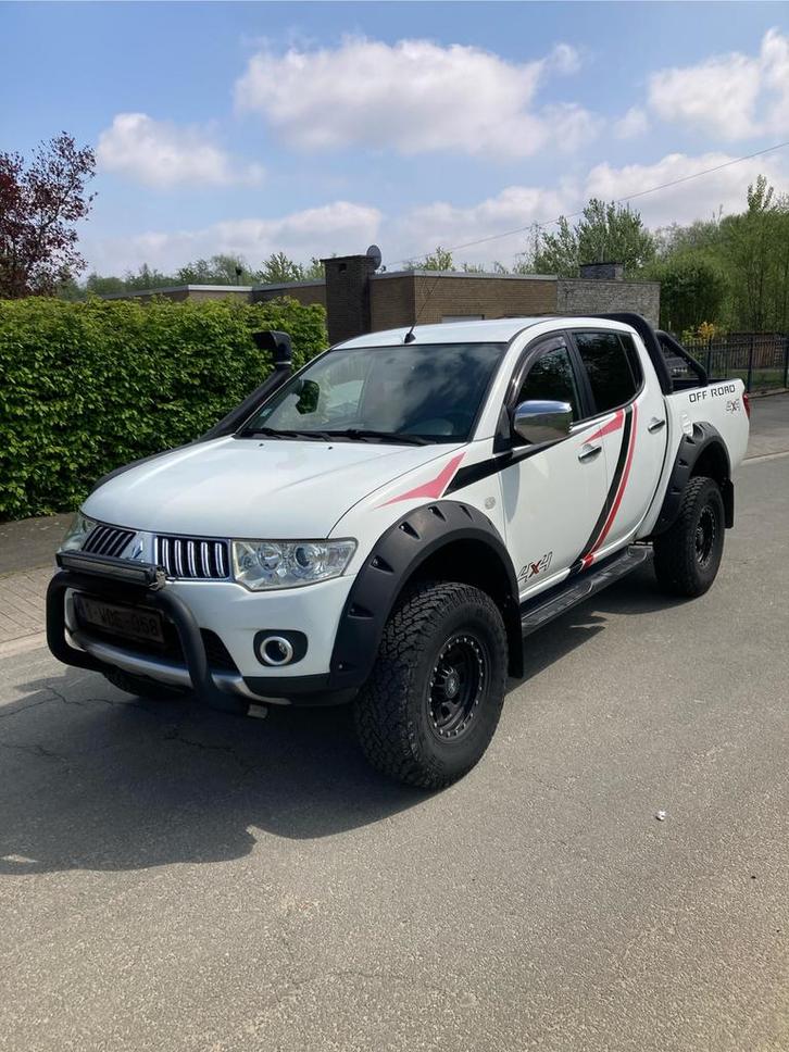 Mitsibushi L200 2.5 DiD (177pk) 4x4 Dubbele cabine 7/2011, Autos, Mitsubishi, Particulier, L200, Airbags, Air conditionné, Ordinateur de bord