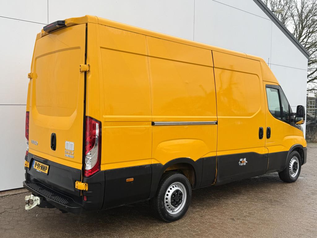 Iveco Daily 35S16 2.3 Automaat L2H2 Oprijplaat Trekhaak Clim, Auto's, Bestelwagens en Lichte vracht, Automaat, Achterwielaandrijving