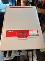 Omvormer zonnepanelen Sunomo plus 4K-M, Doe-het-zelf en Bouw, Ophalen, Gebruikt