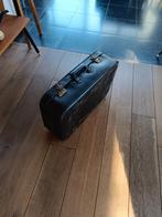 Valise rétro, Enlèvement