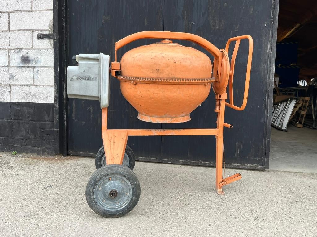 Grote betonmolen Lescha SM 185 S (180L), Doe-het-zelf en Bouw, Betonmolens, Gebruikt, Ophalen of Verzenden